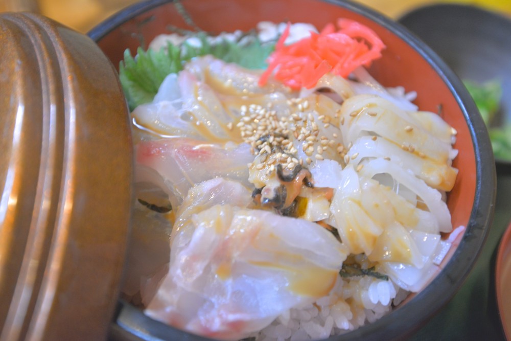味蔵の海鮮丼