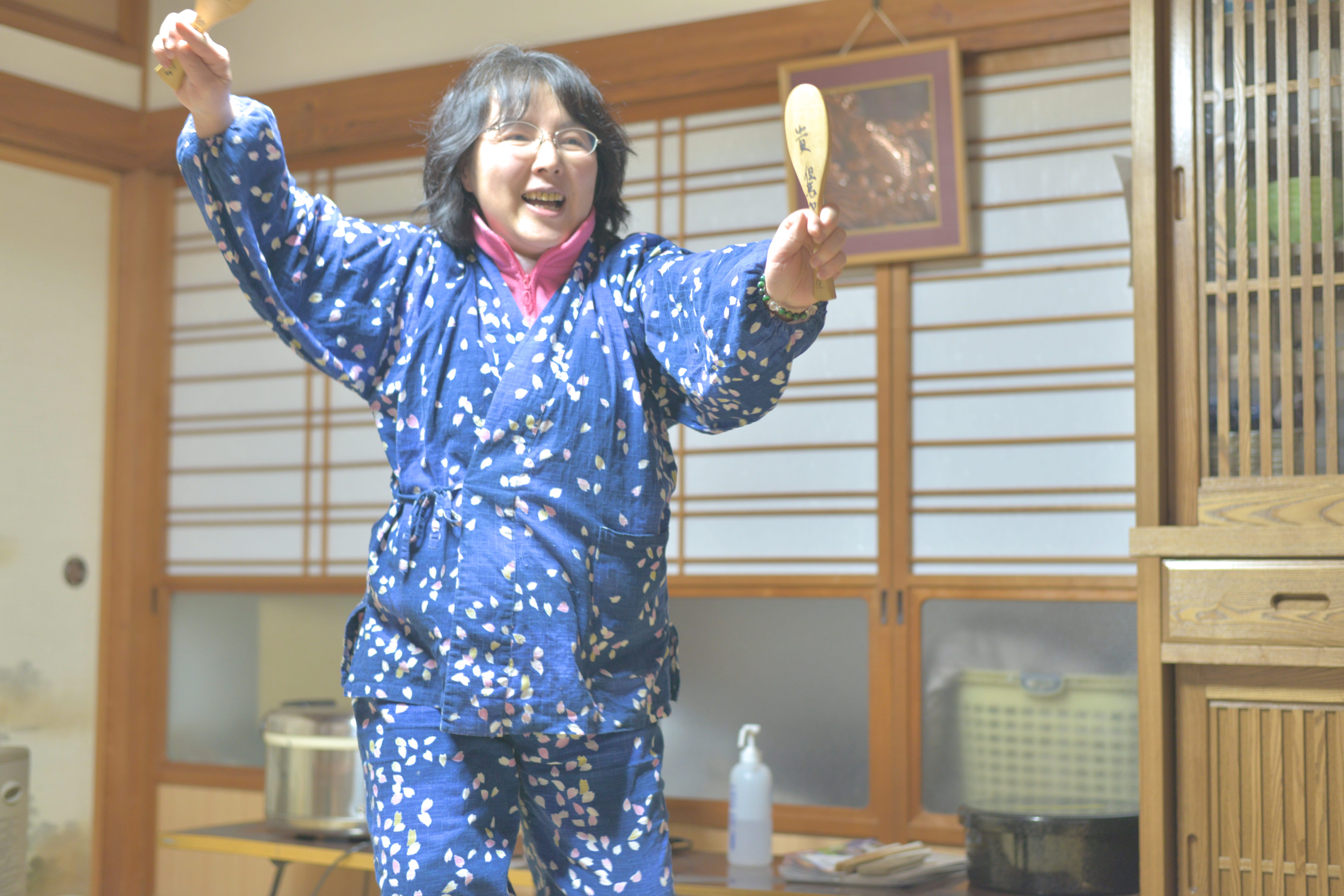 キンニャモニャ祭りの銅像