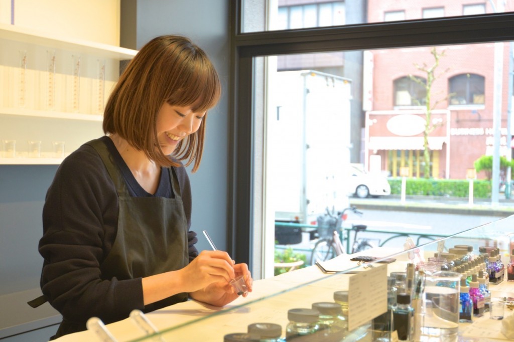 「ink stand」の店員さん