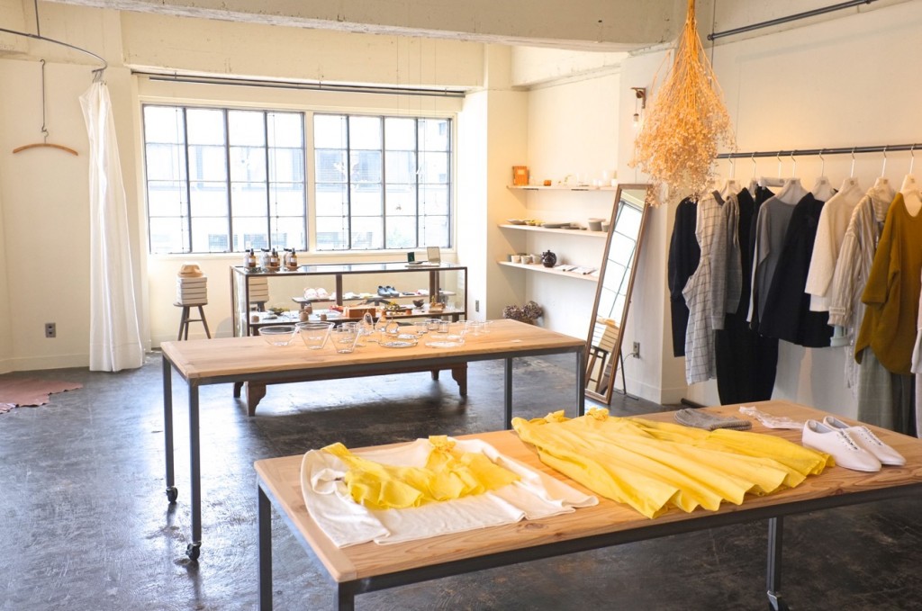 SUUNY CLOUDY RAINYの店内