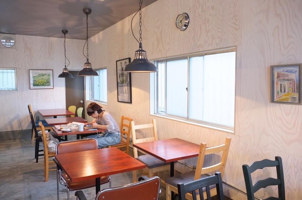 North Lake Cafe & Books内観