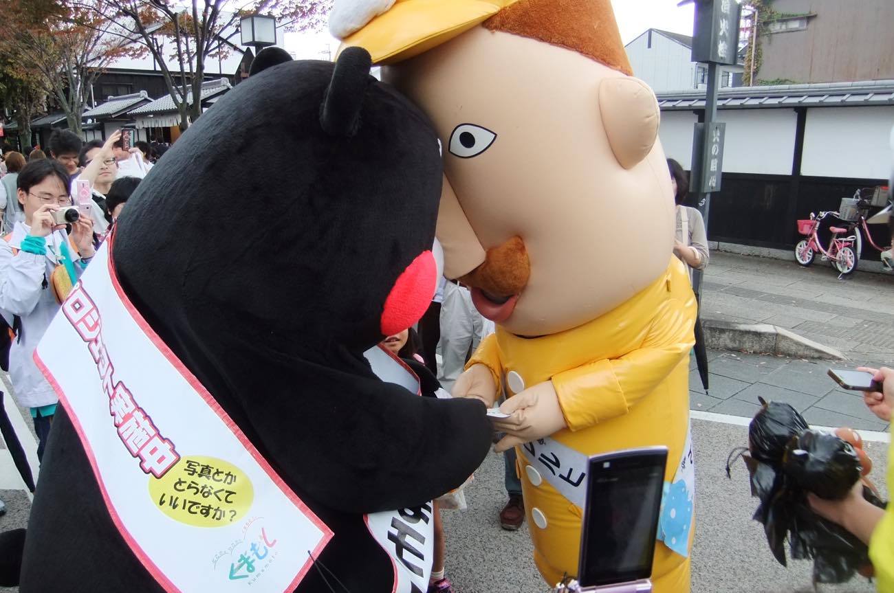 おでこをぶつけるレルヒさん