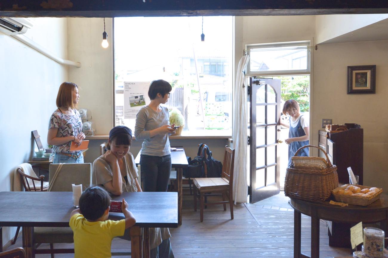 「on-cafe」店内