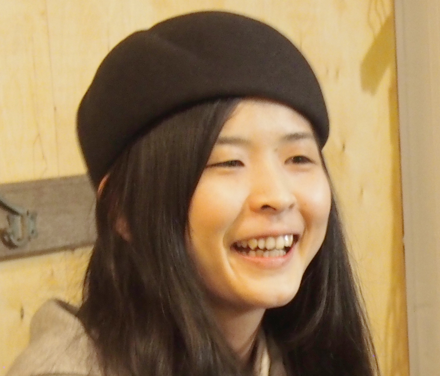 秋本麻衣子さん