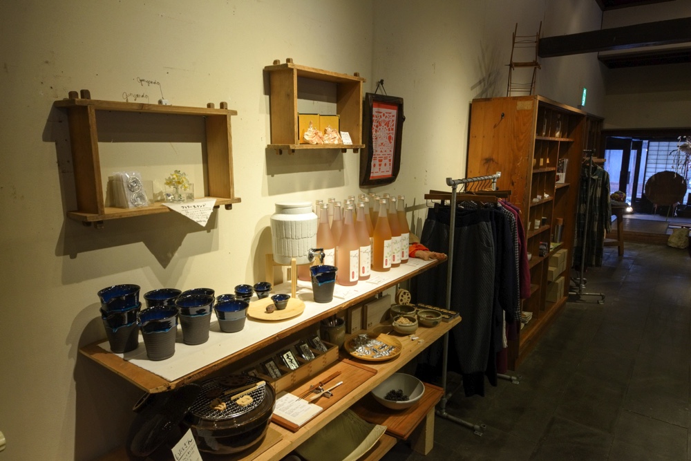 群言堂本店カフェ