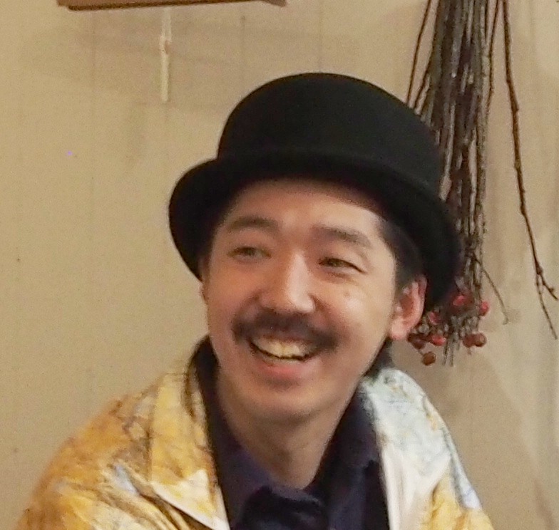 秋本祐介さん