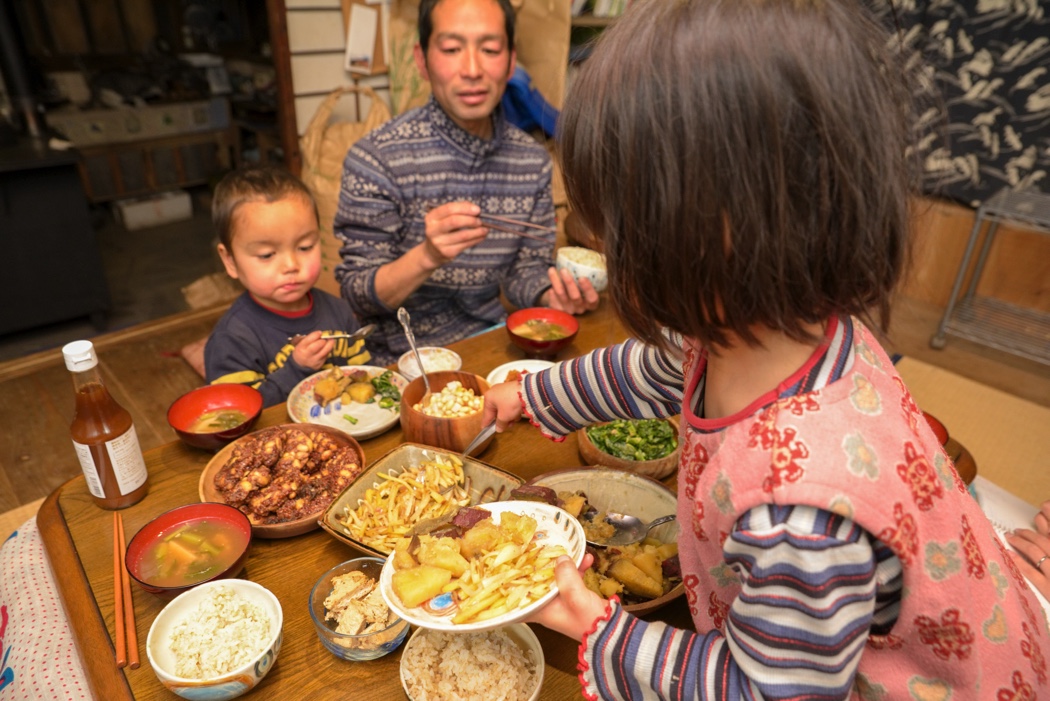 高知県土佐町・渡貫洋介・子嶺麻ご家族