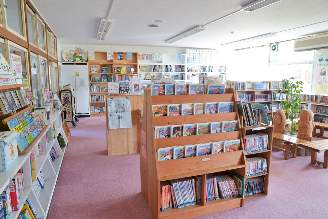 小学校の図書館