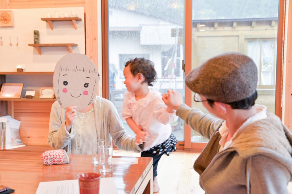 本当に楽しそうにお子さんと遊ぶイケダさん